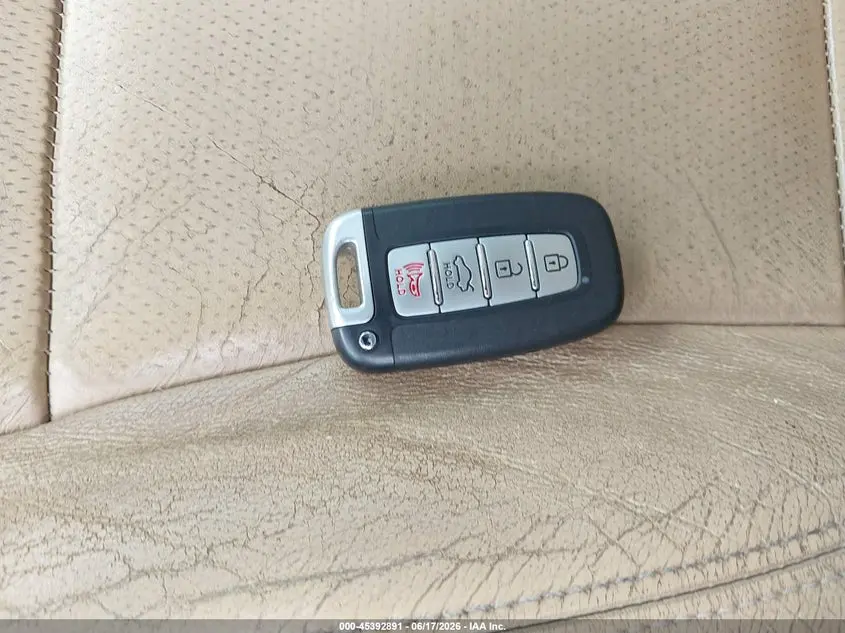 2011 HYUNDAI SONATA LIMITED