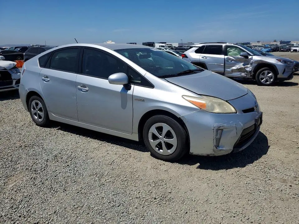 2013 TOYOTA PRIUS THREE  