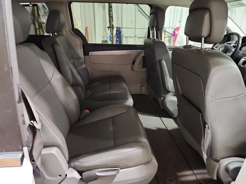 2012 VOLKSWAGEN ROUTAN SE  