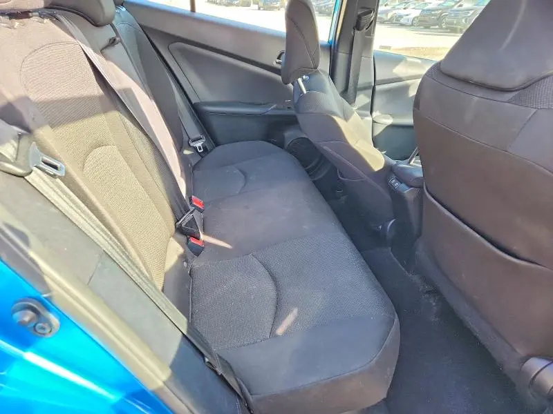 2021 TOYOTA PRIUS LE  