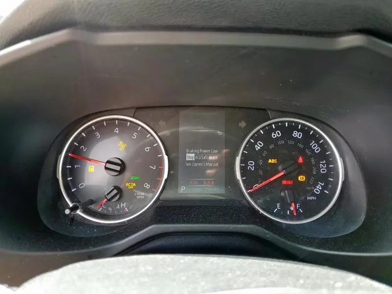 2019 TOYOTA RAV4 XLE  