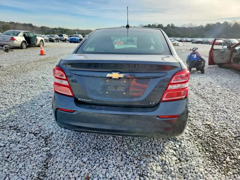 2019 CHEVROLET SONIC LT  