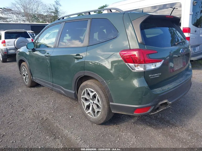 2022 SUBARU FORESTER PREMIUM