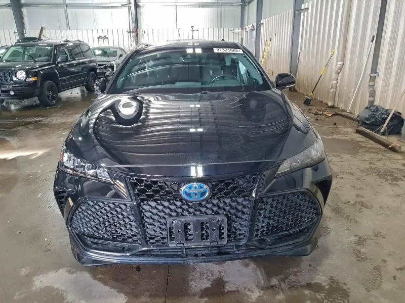 2021 TOYOTA AVALON XSE  