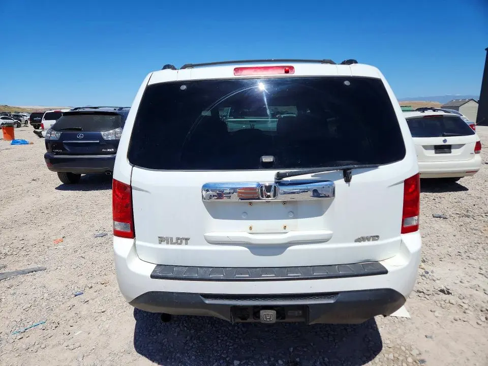 2015 HONDA PILOT LX  