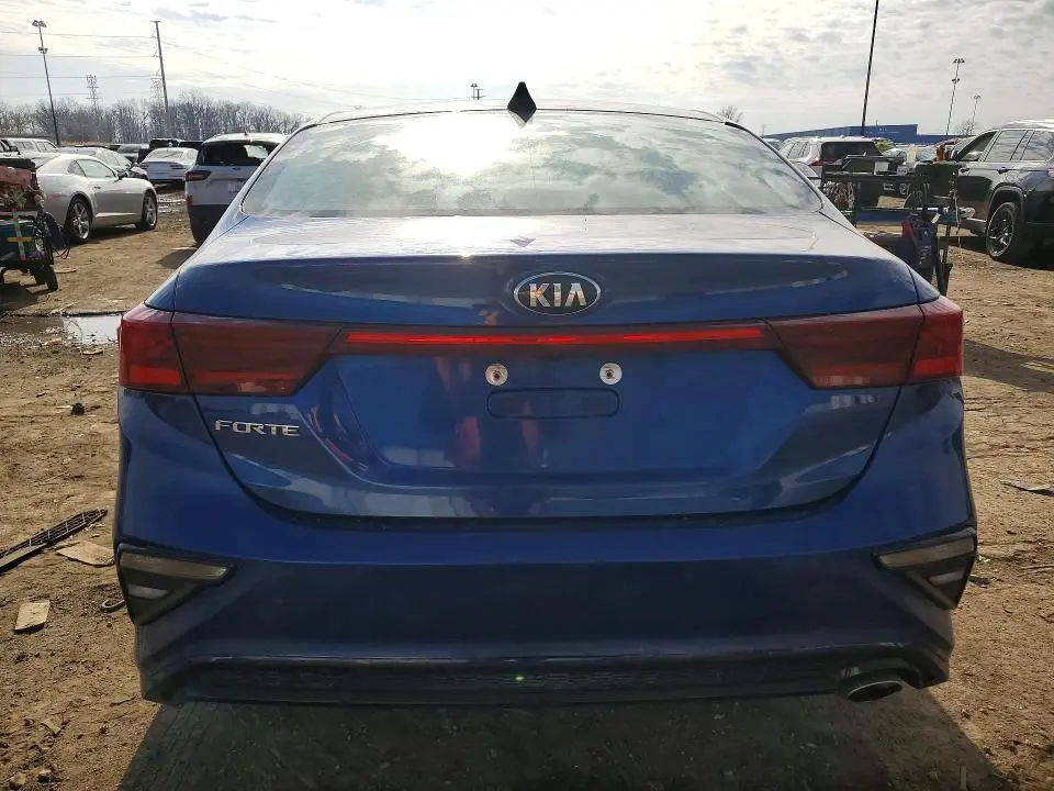 2019 KIA FORTE LXS  