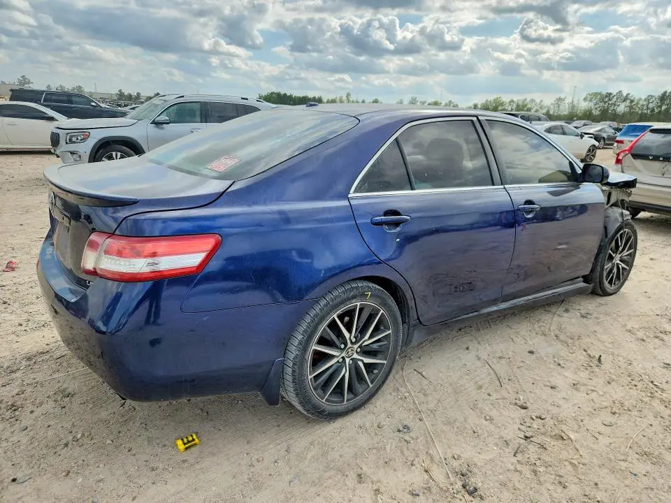 2010 TOYOTA CAMRY LE  