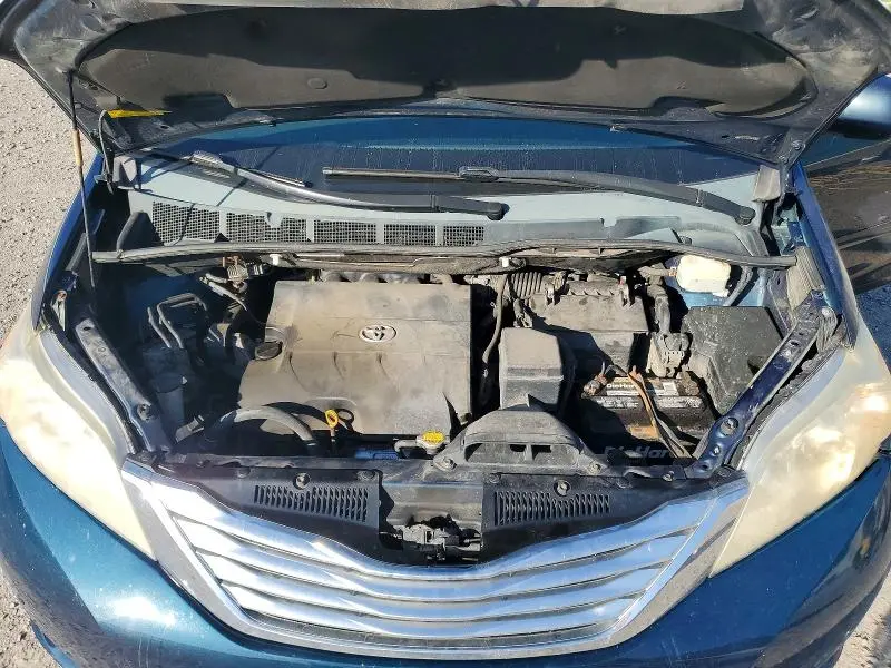 2011 TOYOTA SIENNA LIMITED 7-PASSENGER  