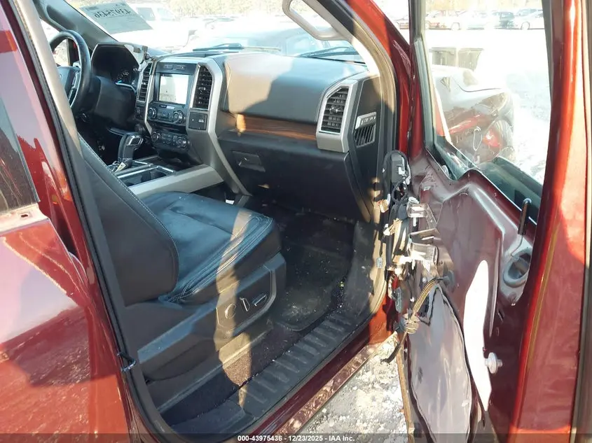 2017 FORD F-150 LARIAT