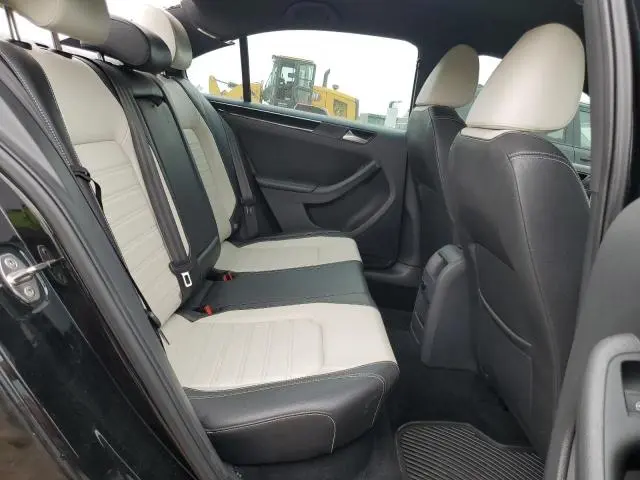 2015 VOLKSWAGEN JETTA SE  