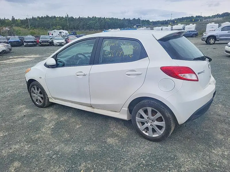 2011 MAZDA MAZDA2   