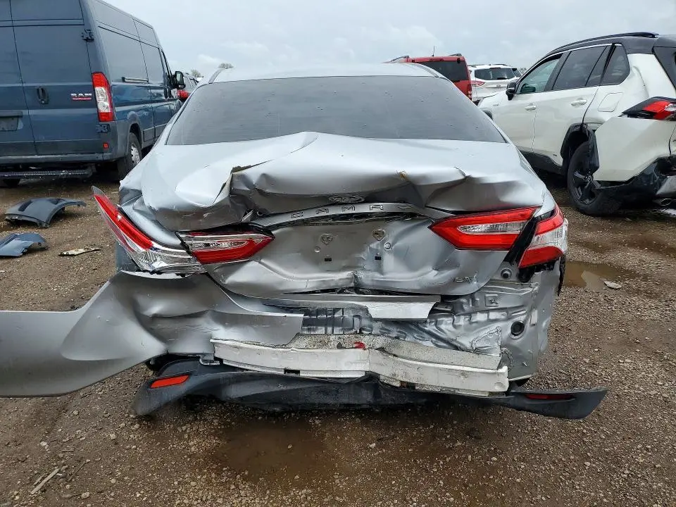 2018 TOYOTA CAMRY LE  