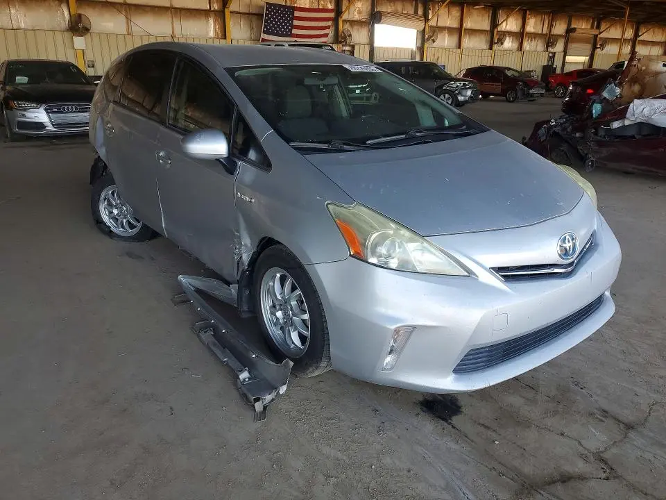 2014 TOYOTA PRIUS V THREE  