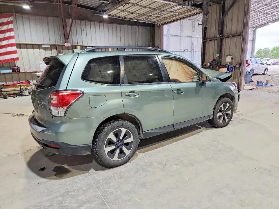 2018 SUBARU FORESTER   
