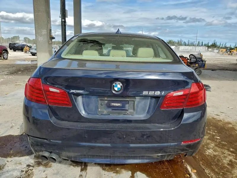 2015 BMW 528 XI  