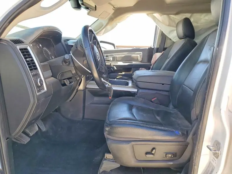 2017 RAM 1500 SLT  