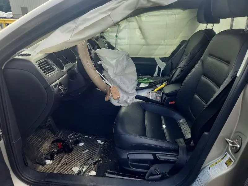 2015 VOLKSWAGEN JETTA SE  
