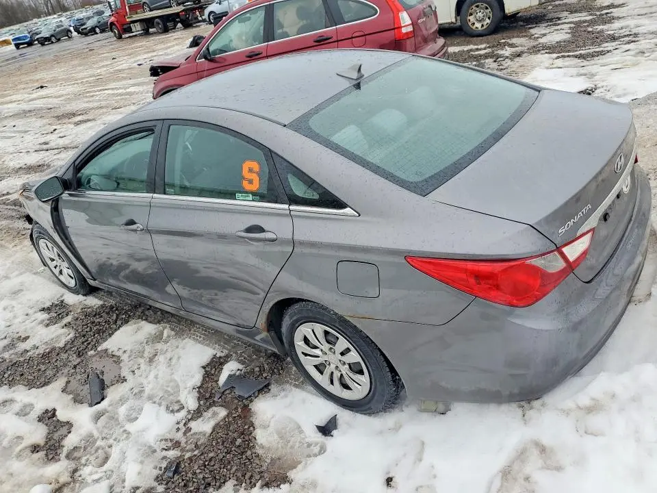 2011 HYUNDAI SONATA GLS  