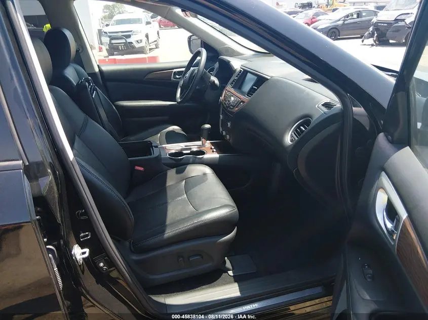 2017 NISSAN PATHFINDER PLATINUM