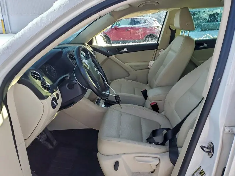 2011 VOLKSWAGEN TIGUAN S  