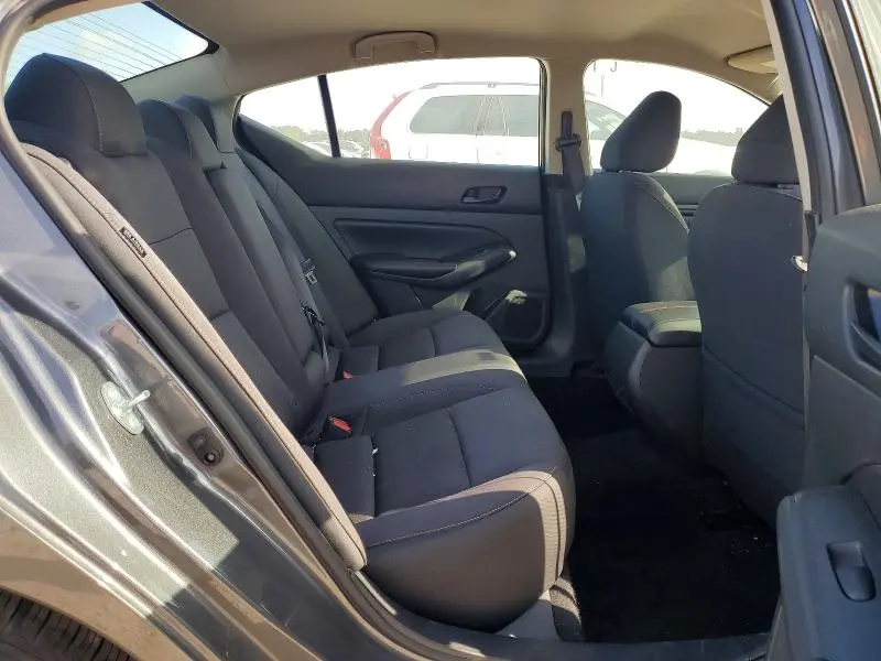 2024 NISSAN ALTIMA SV  
