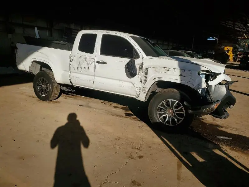 2017 TOYOTA TACOMA SR  