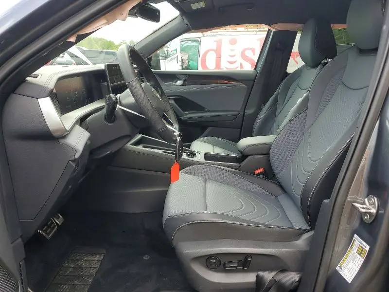 2025 VOLKSWAGEN TIGUAN SE R-LINE BLACK  