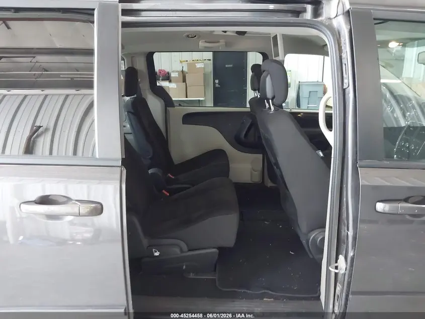 2017 DODGE GRAND CARAVAN SE