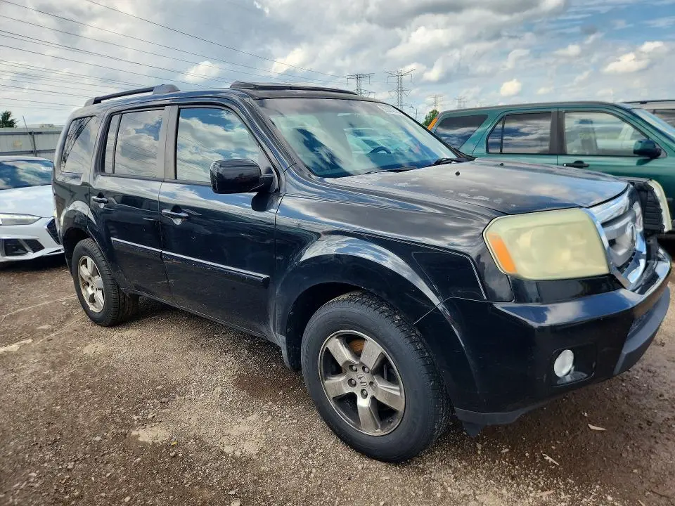 2011 HONDA PILOT EXLN  