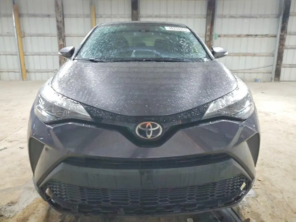 2020 TOYOTA C-HR LE  