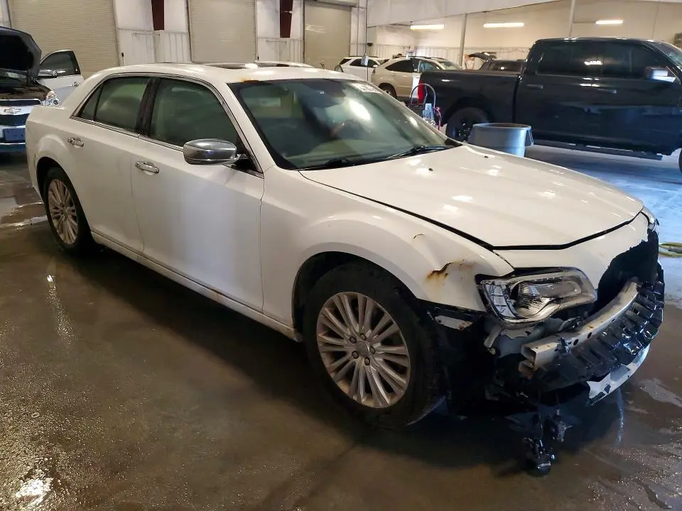 2013 CHRYSLER 300C   