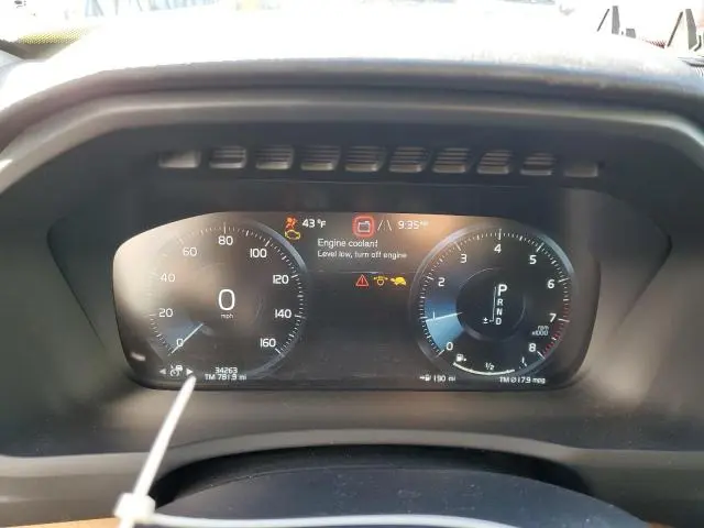 2022 VOLVO XC90 T6 MOMENTUM  