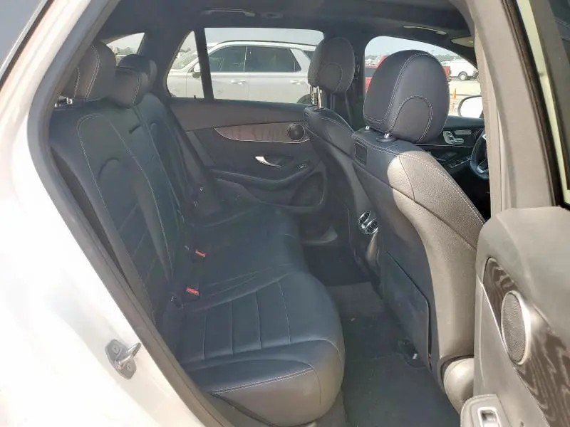 2018 MERCEDES-BENZ GLC 300