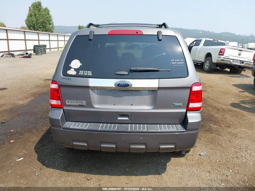 2011 FORD ESCAPE LIMITED