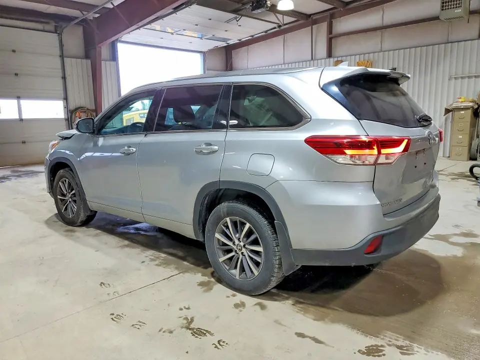 2018 TOYOTA HIGHLANDER XLE  