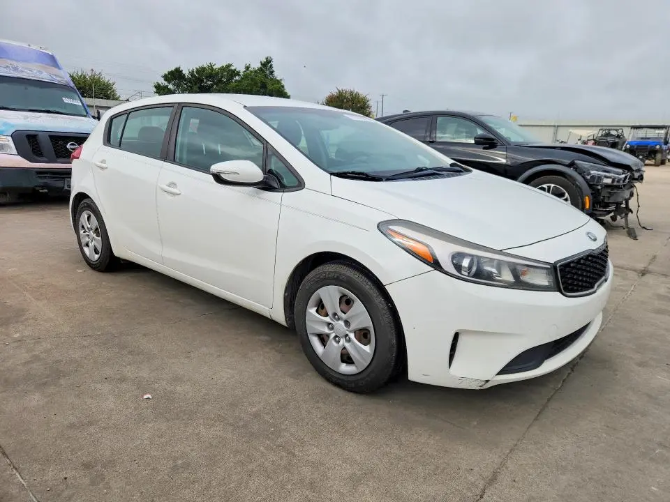 2017 KIA FORTE LX  
