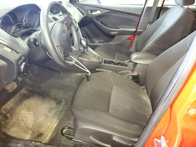 2017 FORD FOCUS SE  