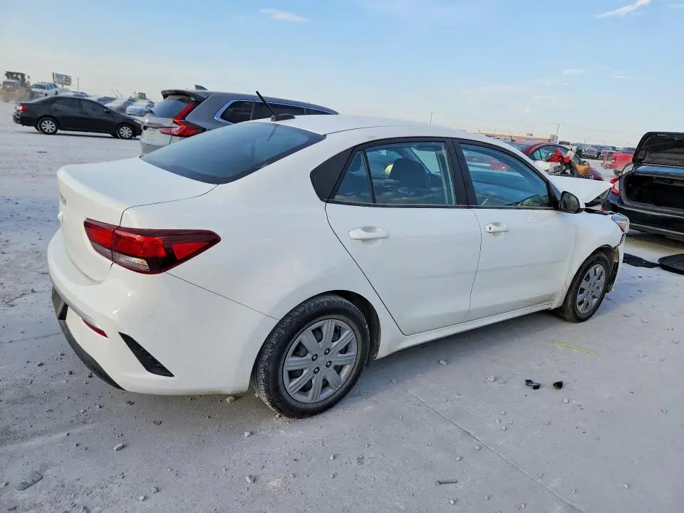 2022 KIA RIO LX  