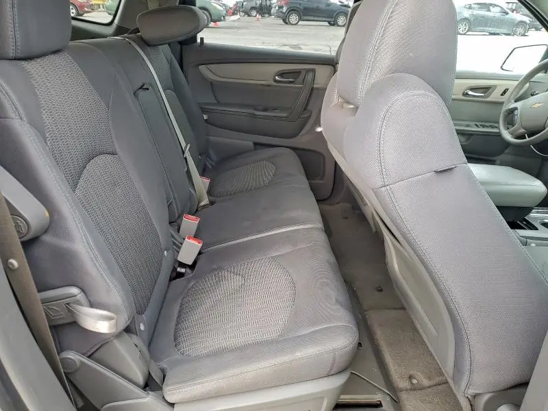 2015 CHEVROLET TRAVERSE LS  