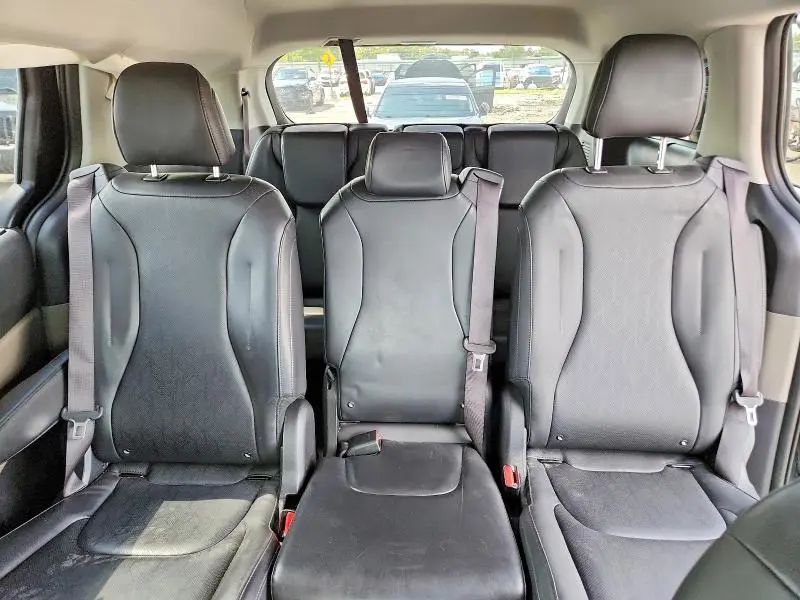 2025 KIA CARNIVAL EX  