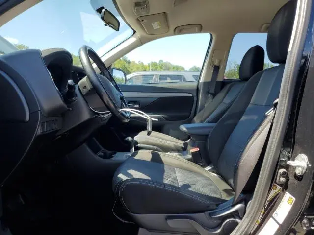 2016 MITSUBISHI OUTLANDER SE  