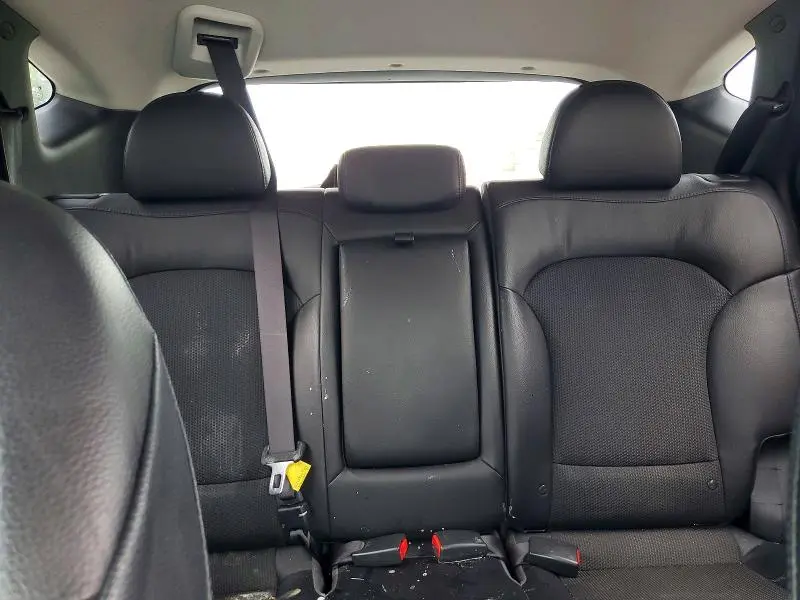 2015 HYUNDAI TUCSON SE  