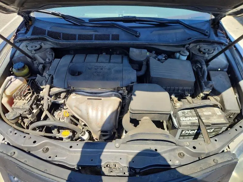 2010 TOYOTA CAMRY SE  