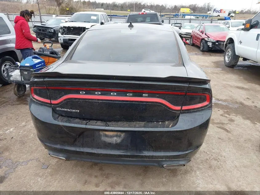 2017 DODGE CHARGER SXT RWD