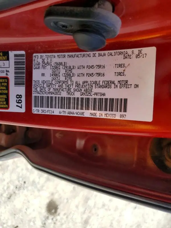 2017 TOYOTA TACOMA SR5 V6  
