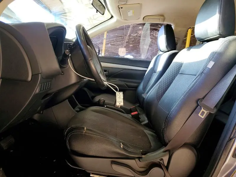 2015 MITSUBISHI OUTLANDER SE  