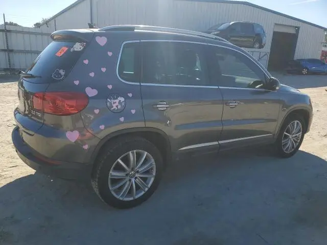2013 VOLKSWAGEN TIGUAN S  