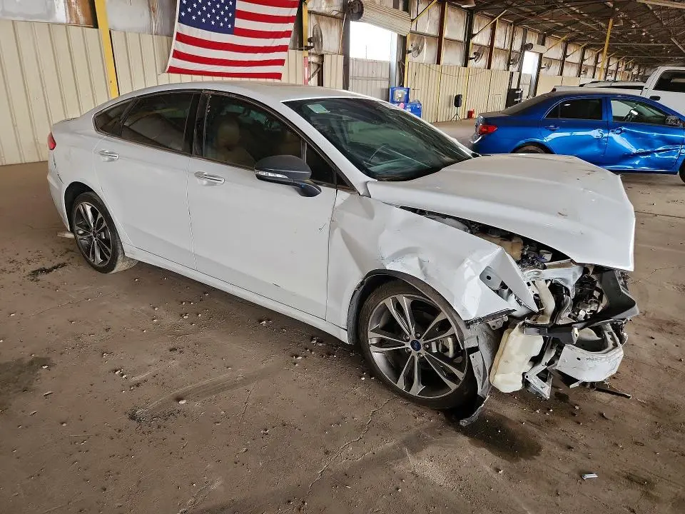 2019 FORD FUSION TITANIUM  