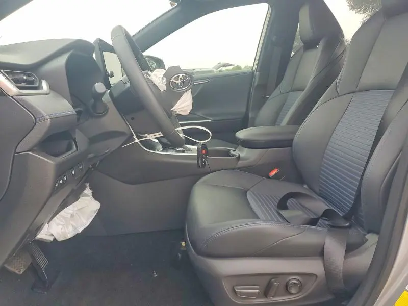 2025 TOYOTA RAV4 XSE  