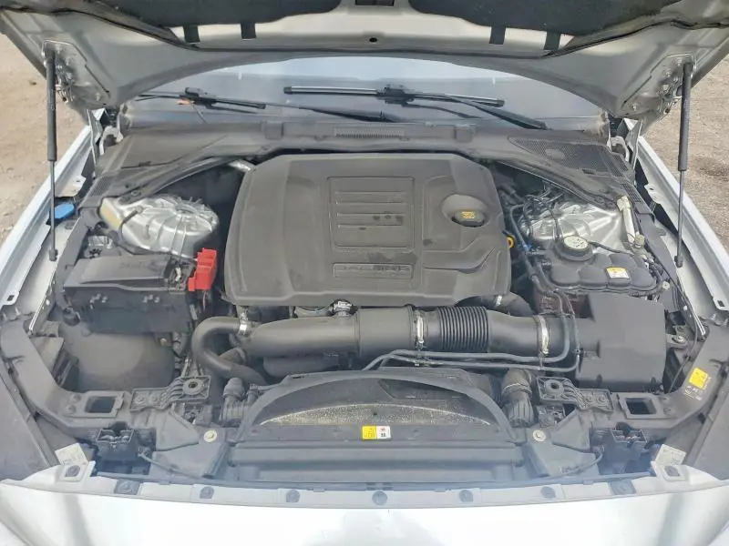2018 JAGUAR XE PREMIUM  